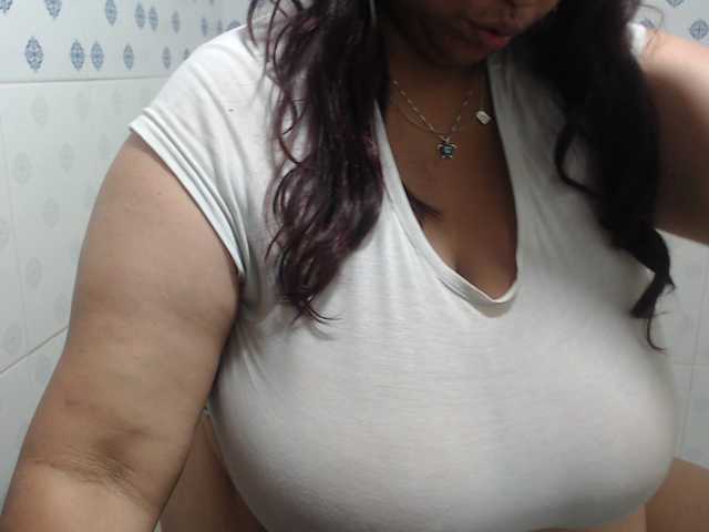 CamilaSexHot live cam on BongaCams