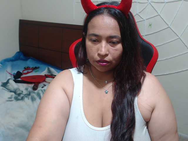 CamilaSexHot live cam on BongaCams