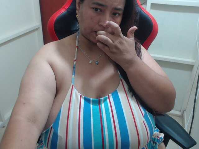 CamilaSexHot live cam preview