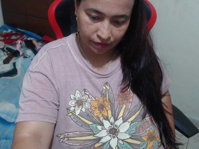 CamilaSexHot live cam on BongaCams