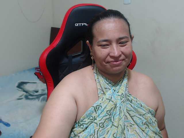 CamilaSexHot live cam preview