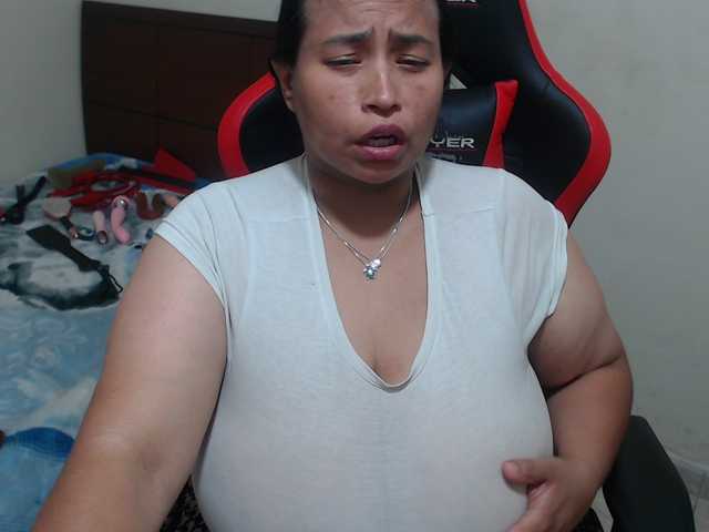 CamilaSexHot live cam on BongaCams