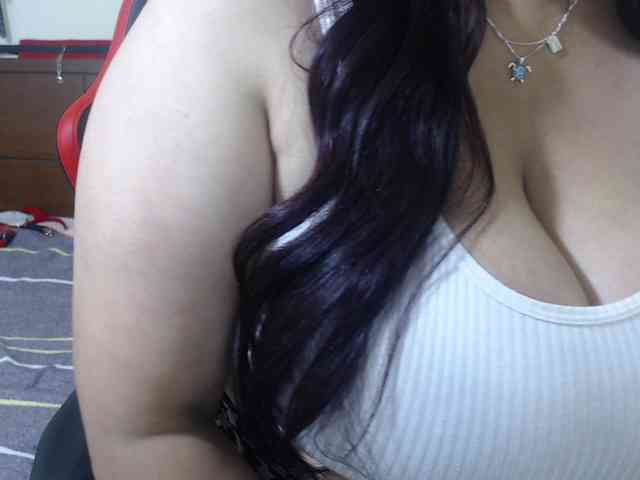 CamilaSexHot webcam