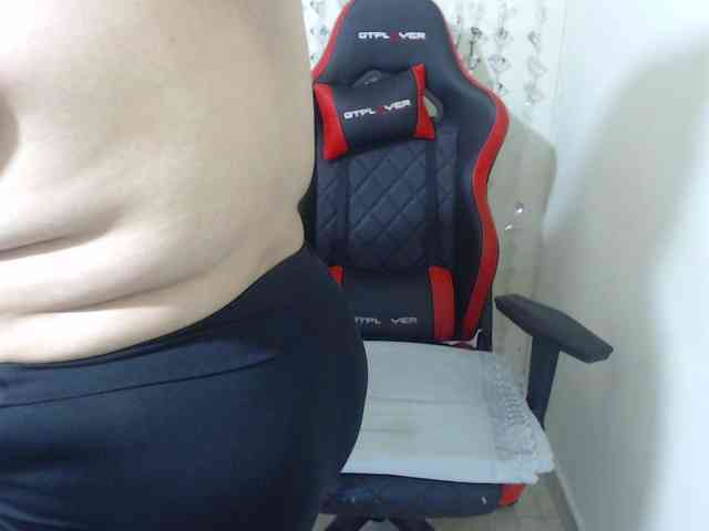 CamilaSexHot webcam