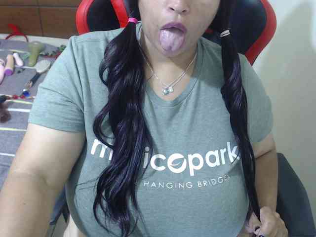 CamilaSexHot webcam