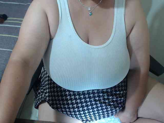 CamilaSexHot webcam