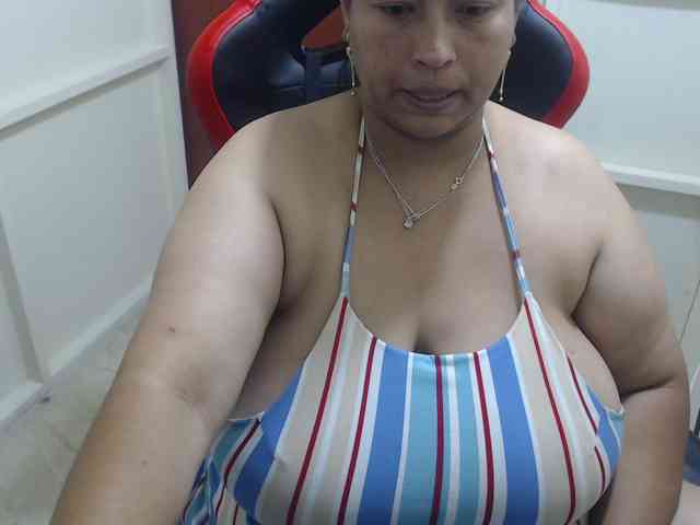 CamilaSexHot webcam