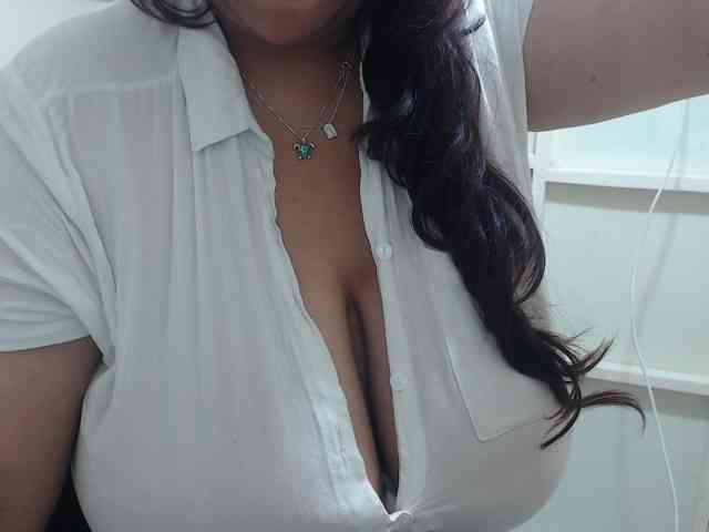 CamilaSexHot webcam