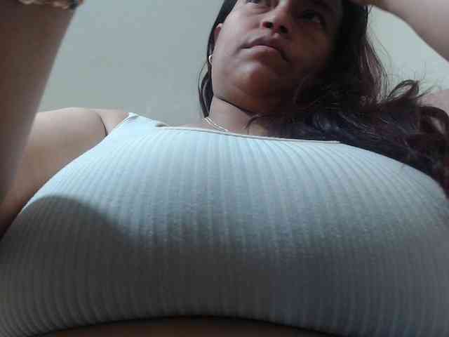 CamilaSexHot webcam