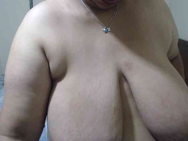 CamilaSexHot webcam