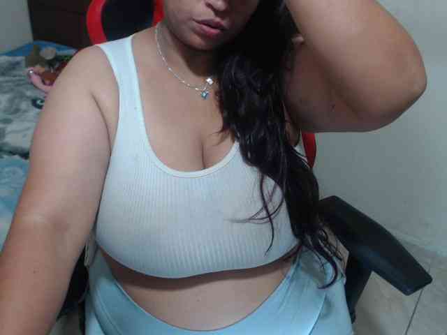 camilasexhot's live room