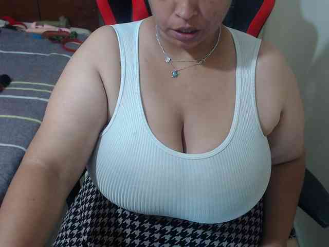 CamilaSexHot webcam