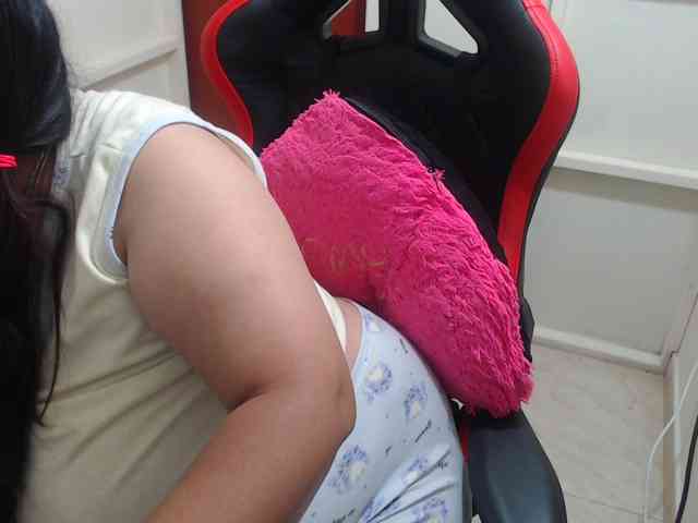 CamilaSexHot webcam