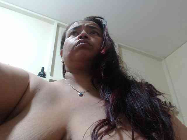 CamilaSexHot webcam