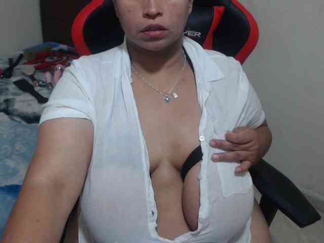CamilaSexHot webcam
