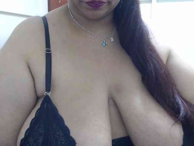 CamilaSexHot webcam