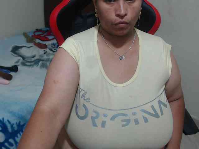 CamilaSexHot webcam