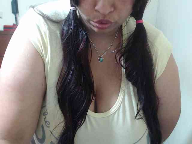 CamilaSexHot webcam