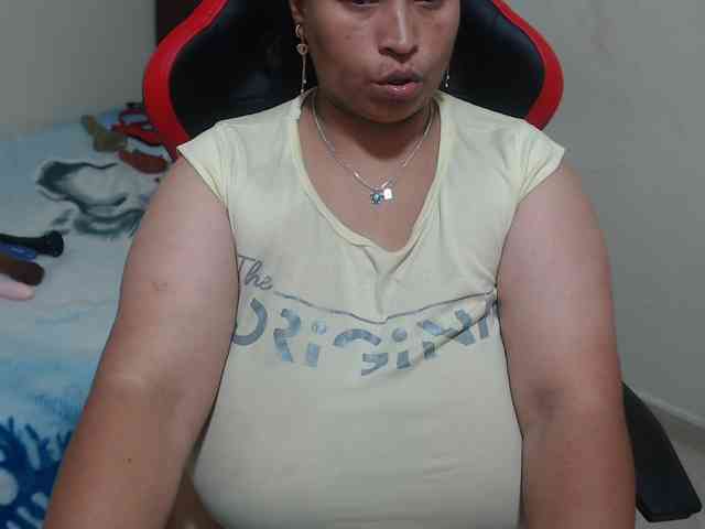 CamilaSexHot webcam