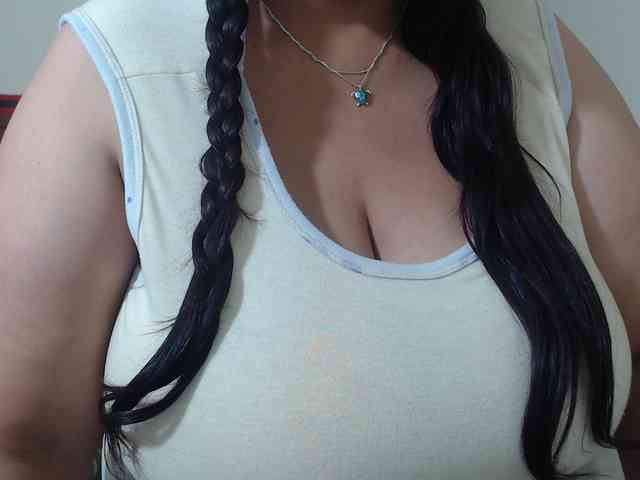 CamilaSexHot webcam