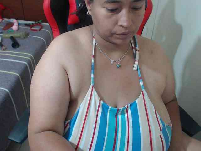 CamilaSexHot webcam