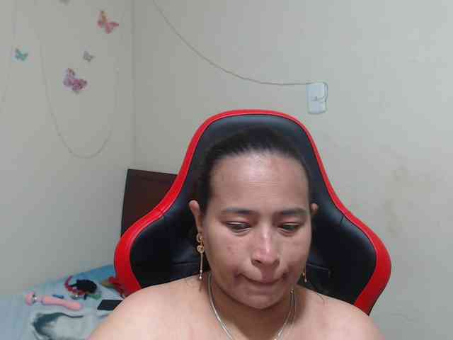 CamilaSexHot webcam