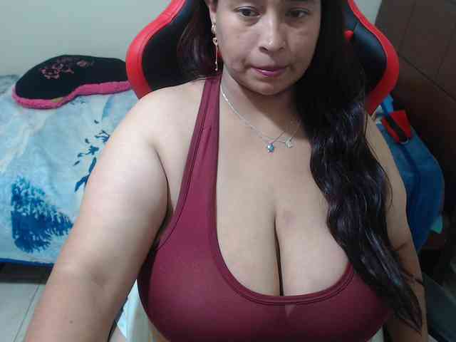 CamilaSexHot webcam