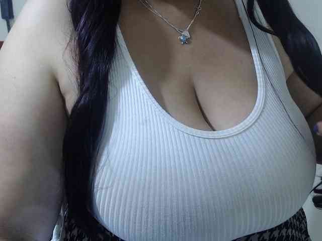 CamilaSexHot webcam