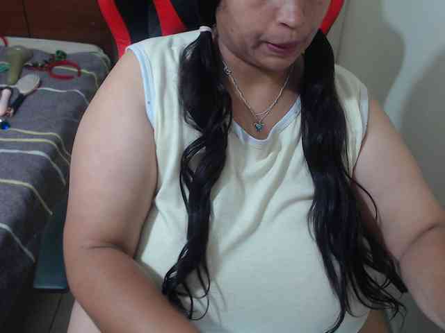 CamilaSexHot webcam