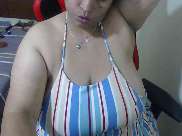 CamilaSexHot webcam
