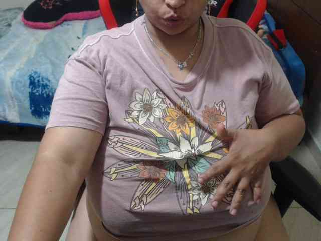 CamilaSexHot webcam