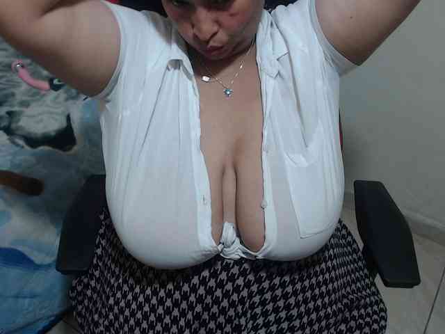 CamilaSexHot webcam