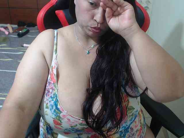 CamilaSexHot webcam