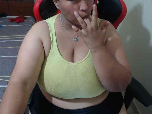 CamilaSexHot webcam