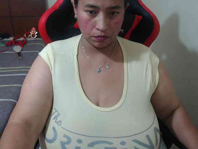 CamilaSexHot webcam