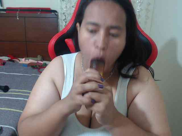 CamilaSexHot webcam
