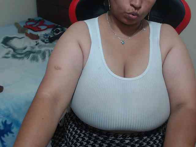 CamilaSexHot webcam