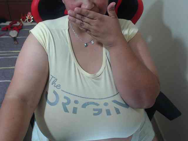 CamilaSexHot webcam