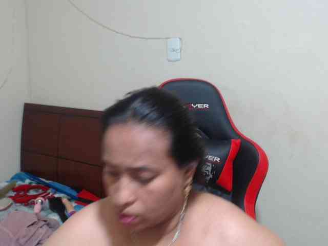 CamilaSexHot webcam
