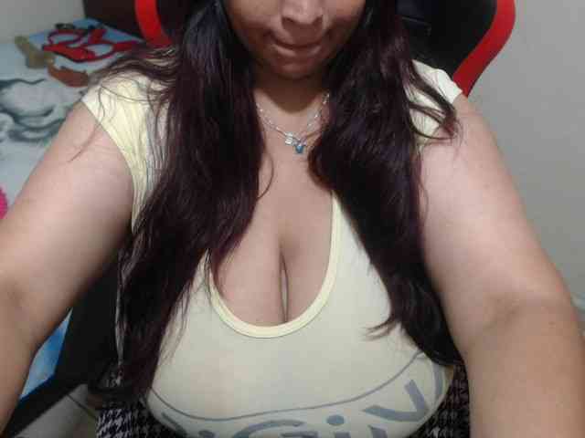 CamilaSexHot webcam