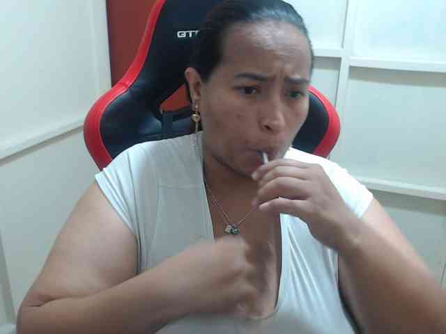 CamilaSexHot webcam