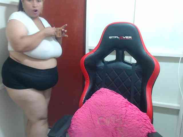 CamilaSexHot webcam