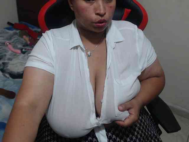 CamilaSexHot webcam