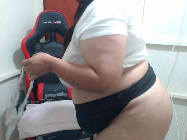 CamilaSexHot webcam