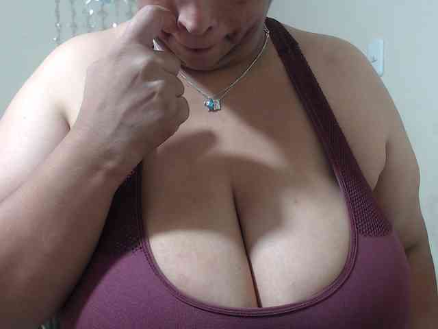 CamilaSexHot webcam