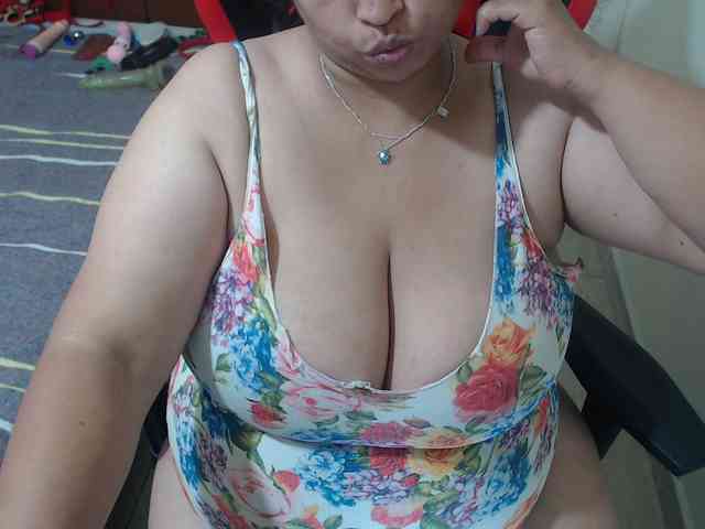 CamilaSexHot webcam