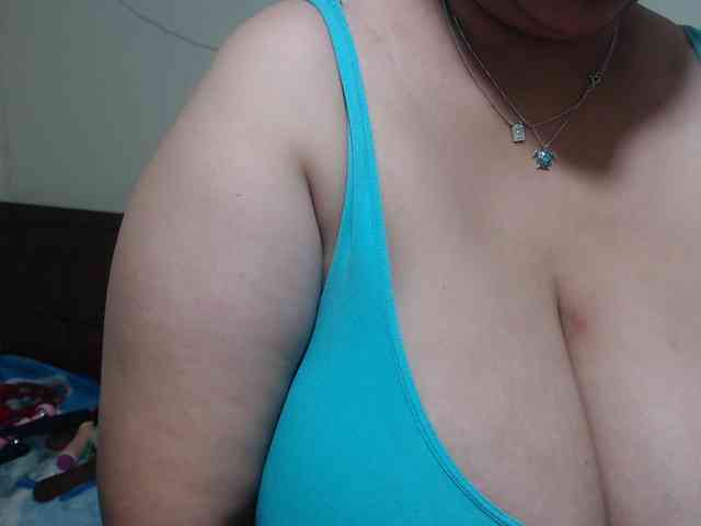 CamilaSexHot webcam