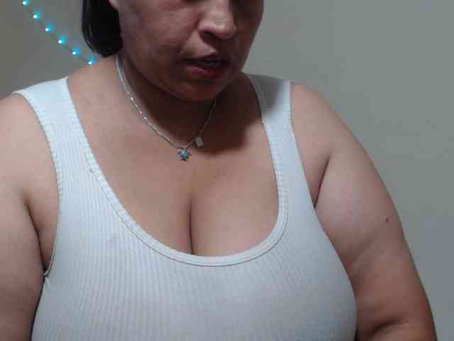 CamilaSexHot webcam