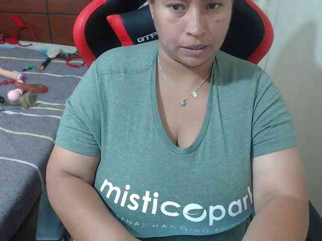 CamilaSexHot webcam