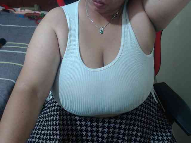 CamilaSexHot webcam